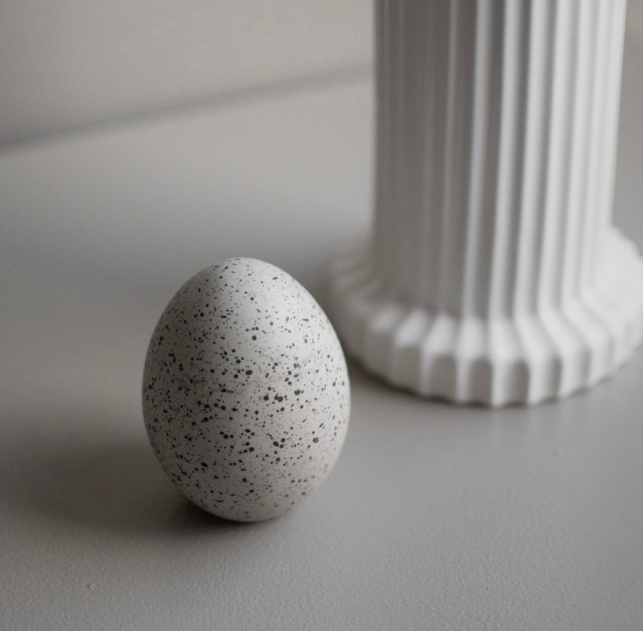 Ceramic Egg - 2 Colours Available